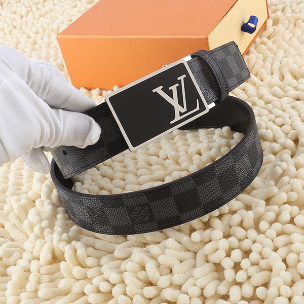 激安ルイヴィトンベルト着用イメージ